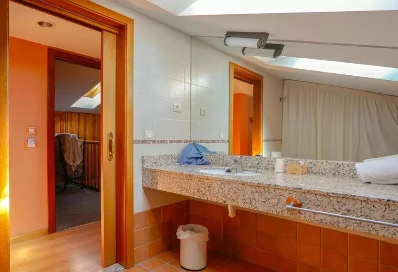 4 Bett Standardzimmer, Turpí