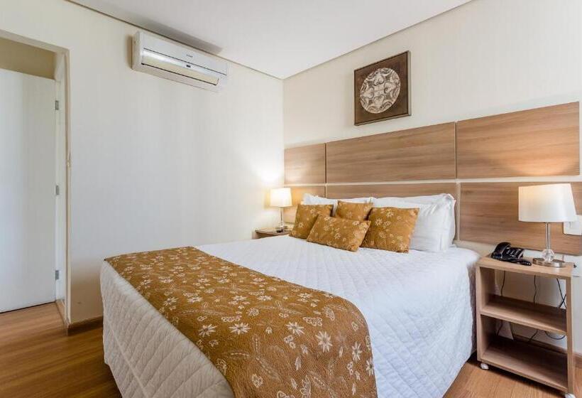 דירה בת חדר שינה 1 עם מרפסת, Victory Suites