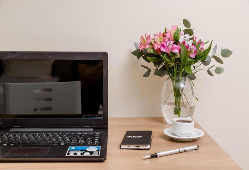 חדר דלוקס, Victory Suites