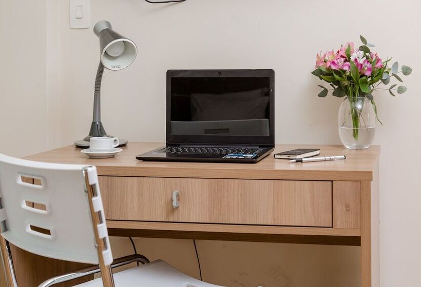 דירת חדר, Victory Suites