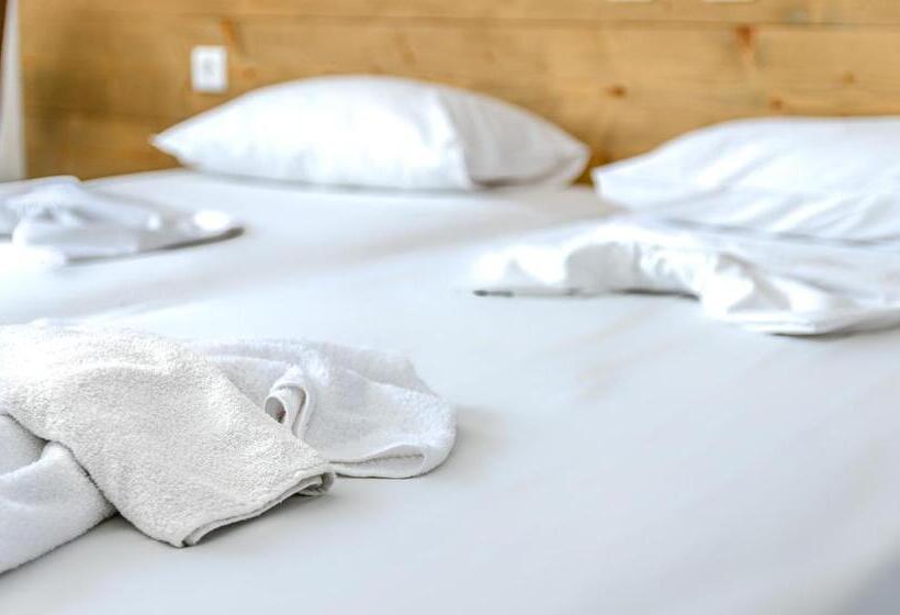 标准三人间, Simple Hotel Hersonissos Blue