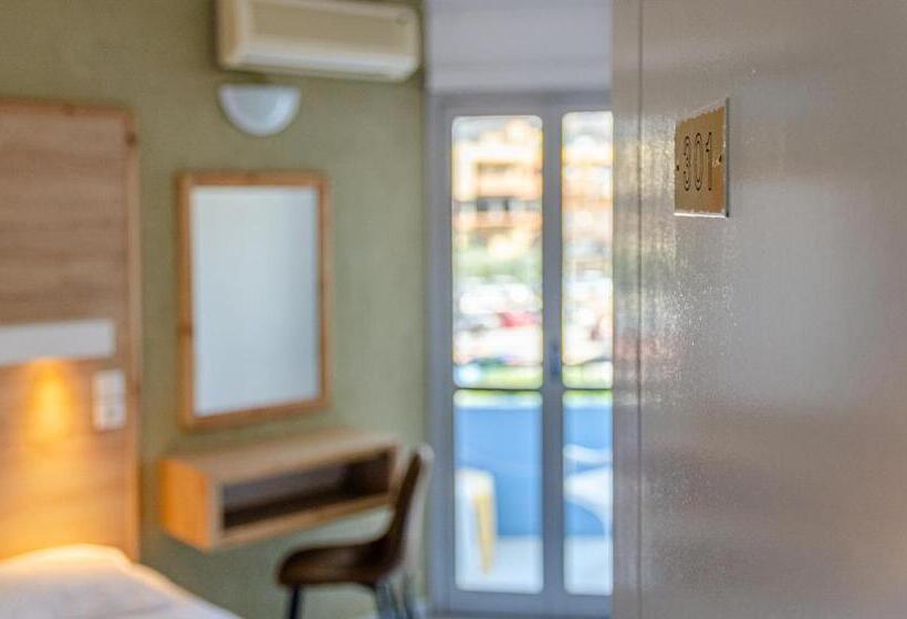 四人标准间, Simple Hotel Hersonissos Blue