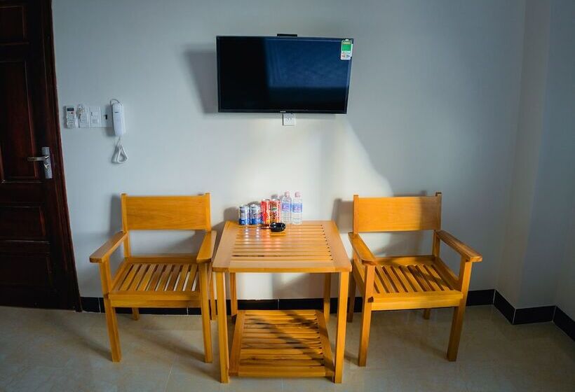 اتاق عادی, Hong Ha