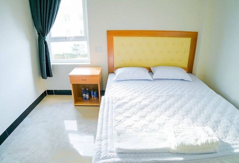 اتاق عادی, Hong Ha