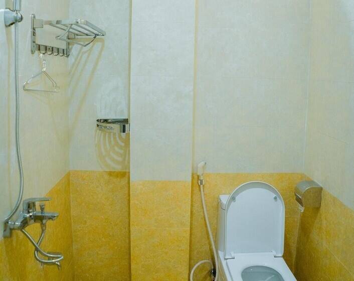 اتاق رمانتیک, Hong Ha