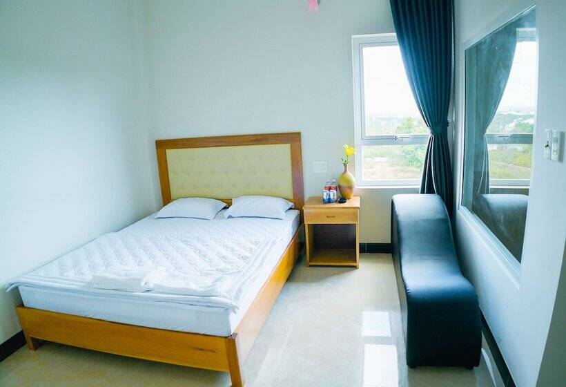 اتاق رمانتیک, Hong Ha