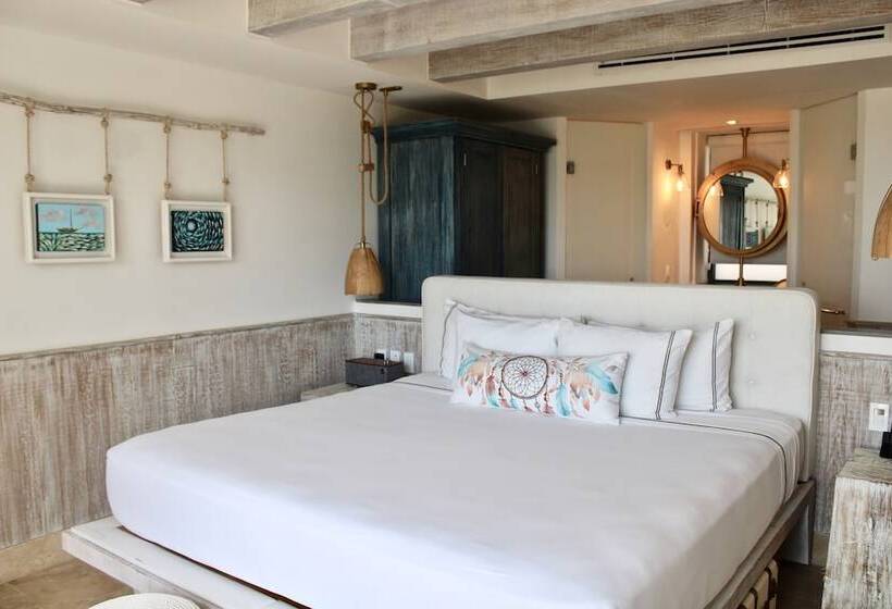 스위트 킹사이즈 침대, Naay Boutique Hotel Holbox