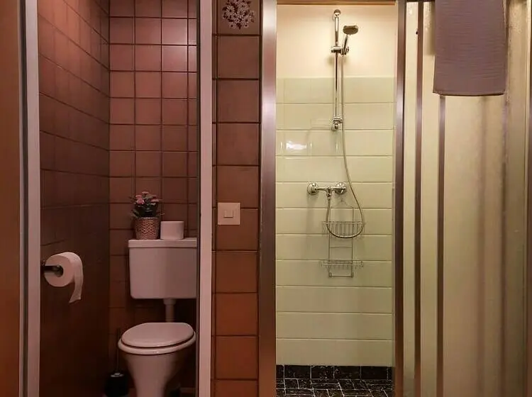 コンフォートルーム, Gästehaus Enzian