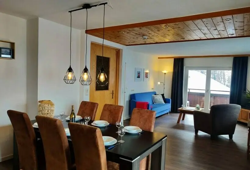 ３ベッドルームのコンフォートアパートメント, Gästehaus Enzian