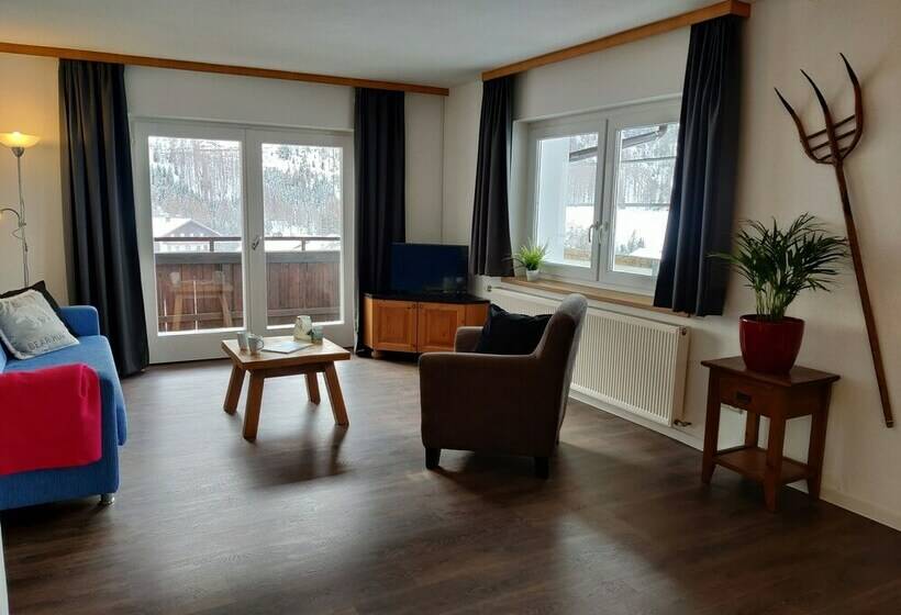 Апартаменты Comfort 3 Спальни, Gästehaus Enzian