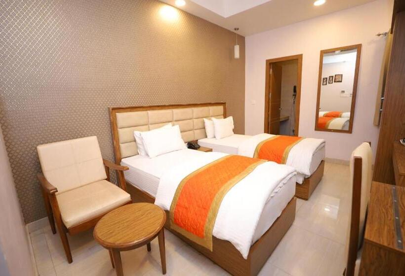 总统套房, Jm Vistaraa