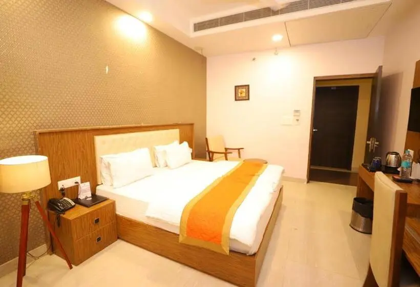 Chambre Supérieure, Jm Vistaraa
