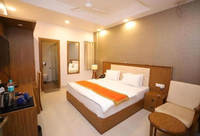Chambre Supérieure, Jm Vistaraa