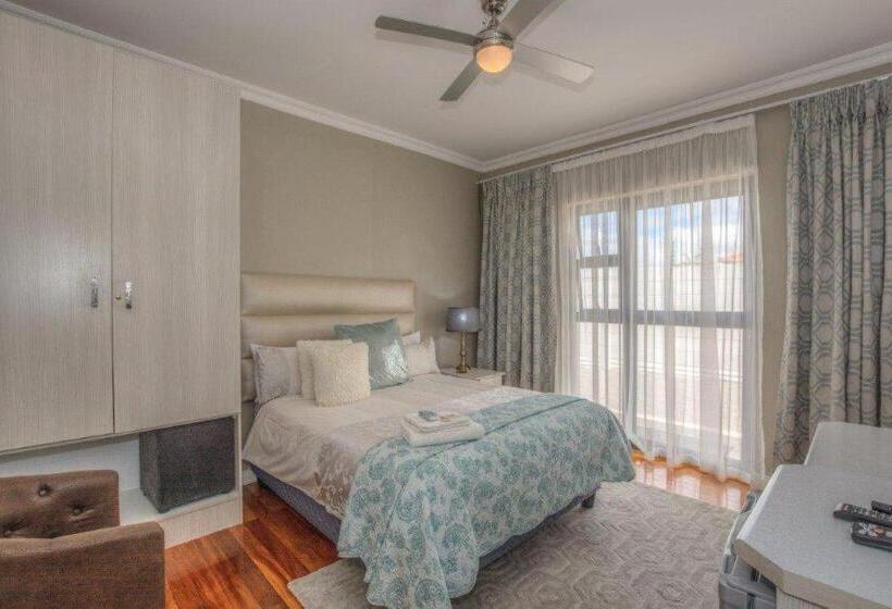 Номер Deluxe, Cashmere Suites