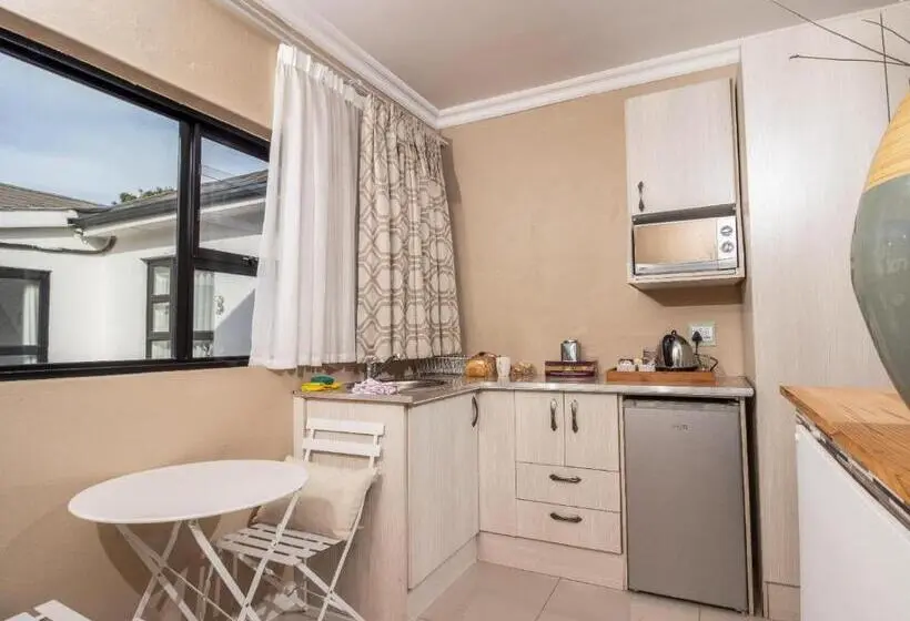 اتاق کلاس بیزنس, Cashmere Suites