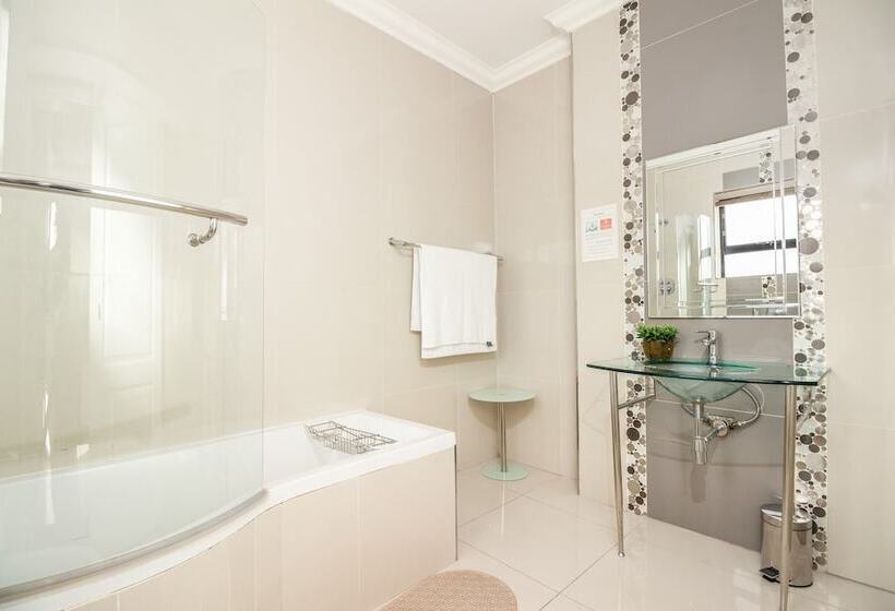 Номер бизнес-класса, Cashmere Suites