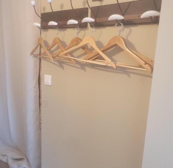 חדר בסיסי, Graine De Rêves