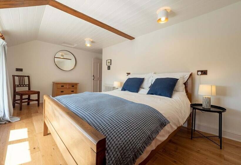 1ベッドルームハウス, Wayside Cottage