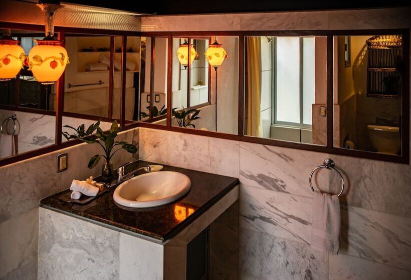 豪华套房, Casa Chu