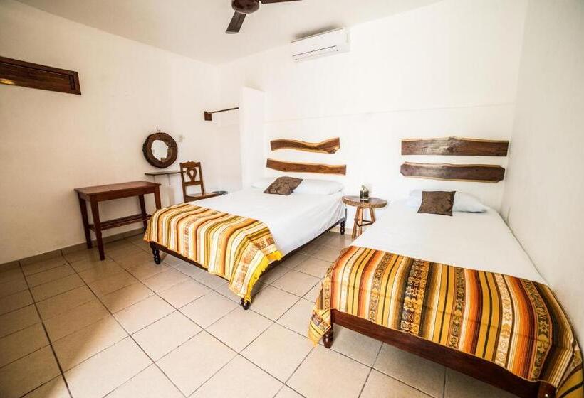 Üç Kişilik Standart Oda, El Manglar