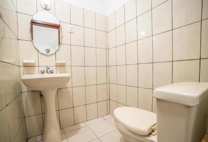 Aile Odası, El Manglar