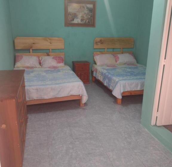 Chambre Quadruple Standard, Hostal Eclipse Oaxaca