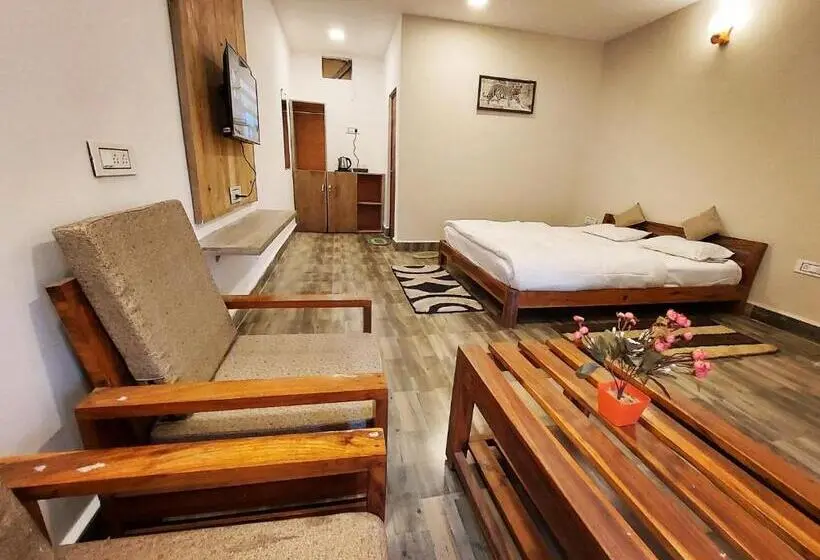 バルコニー付きデラックスルーム, Grand Narmada Jungle Homestay Resort Bandhavgarh