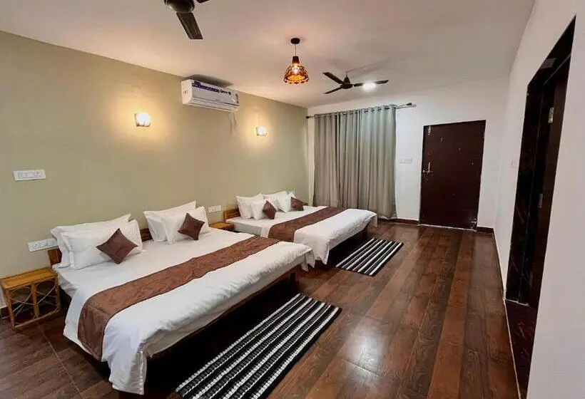 デラックスの４人部屋, Grand Narmada Jungle Homestay Resort Bandhavgarh