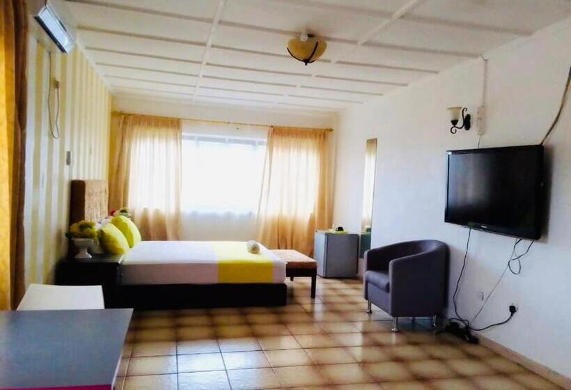 اتاق سوپریور, Zunox Guest House