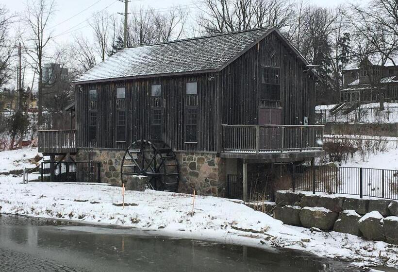 غرفة سوبيريور, Hammer Haus Iii