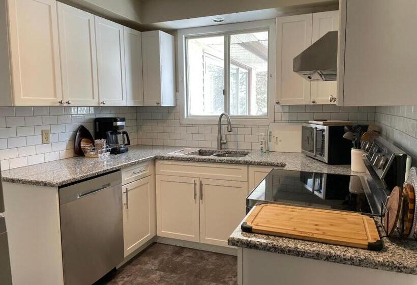 غرفة قياسية, Hammer Haus Iii