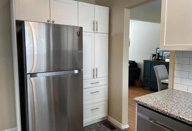 غرفة قياسية, Hammer Haus Iii