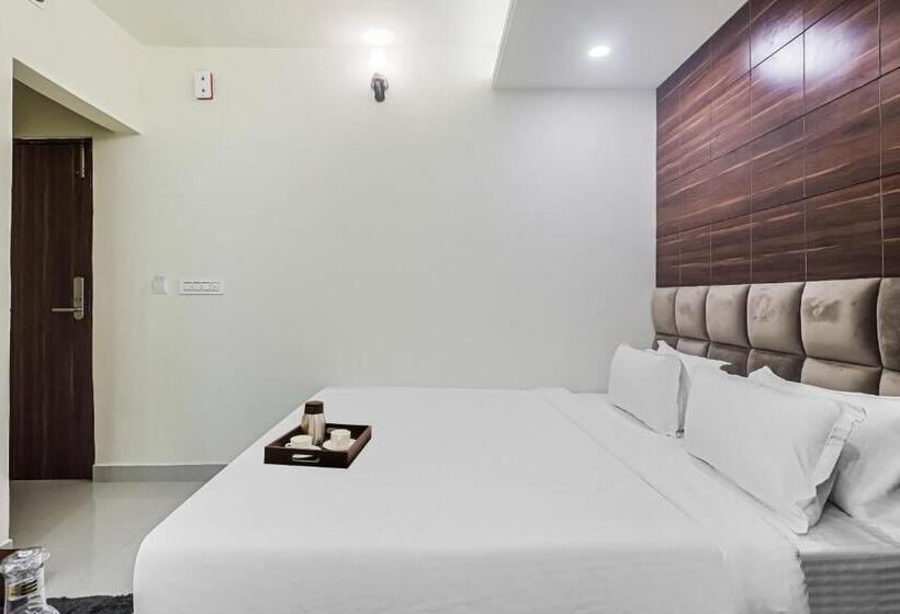 디럭스 룸, Super Townhouse Marina