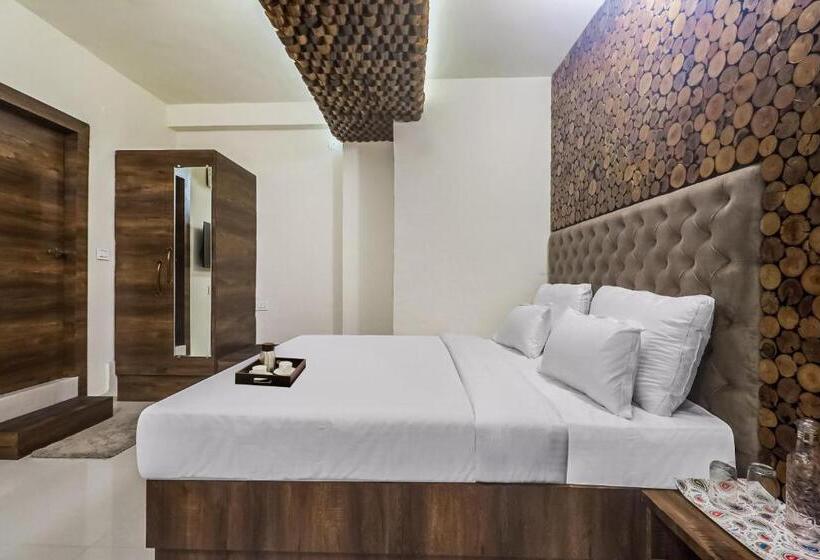 스위트, Super Townhouse Marina