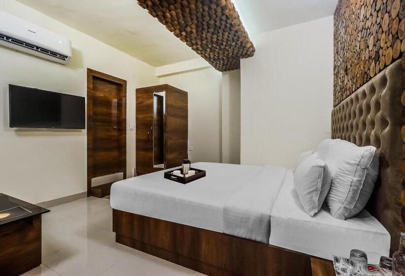 스위트, Super Townhouse Marina