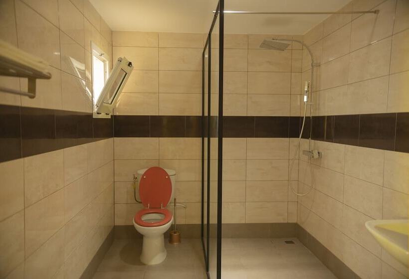 سوییت اجرایی, Bnb Hotel Spa