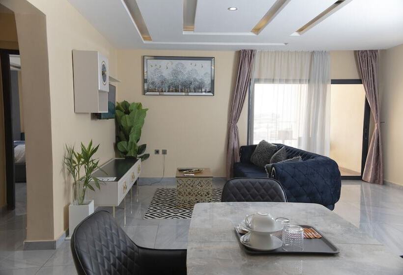 סוויטה אקזקיוטיב, Bnb Hotel Spa