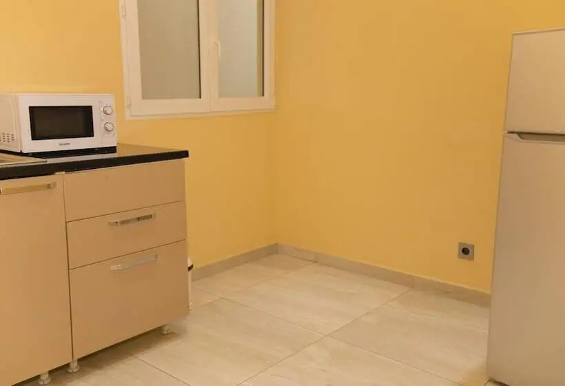 سوییت اجرایی, Bnb Hotel Spa