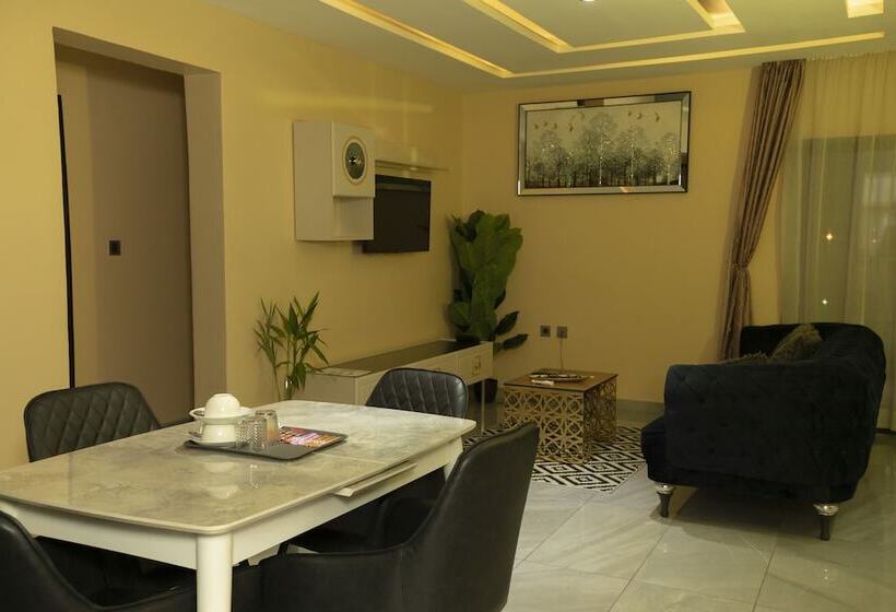 סוויטה אקזקיוטיב, Bnb Hotel Spa