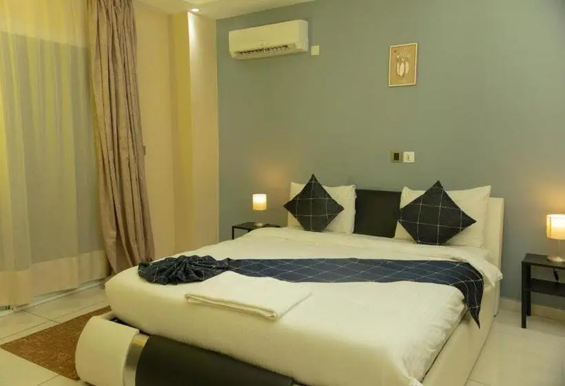 سوییت جونیور, Bnb Hotel Spa