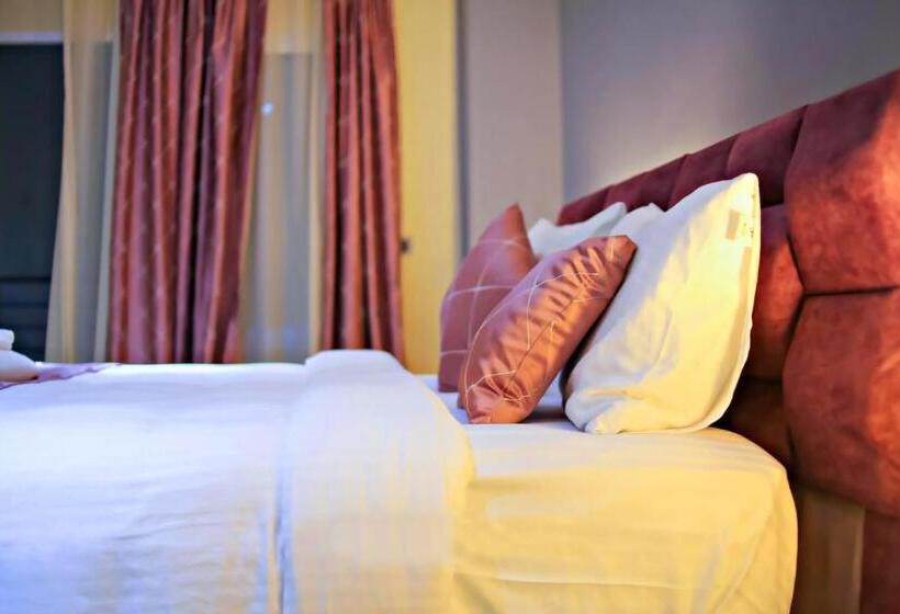 סוויטה אקזקיוטיב, Bnb Hotel Spa