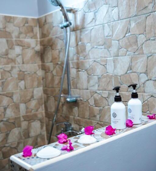 اتاق استاندارد با چشمانداز, Mambo Paradise