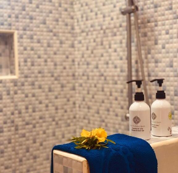 اتاق لوکس با چشمانداز دریا, Mambo Paradise