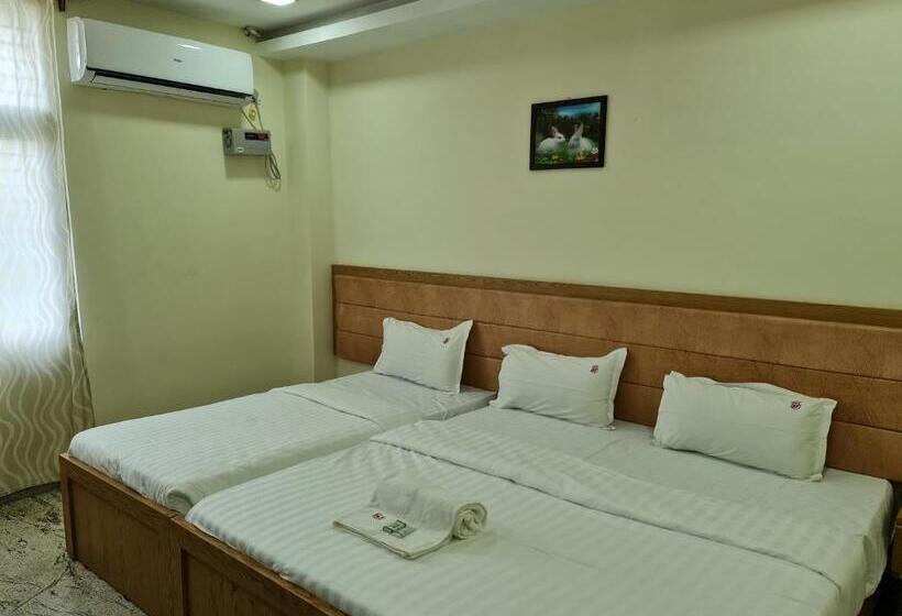 デラックストリプルルーム, Vijay Shree Inn