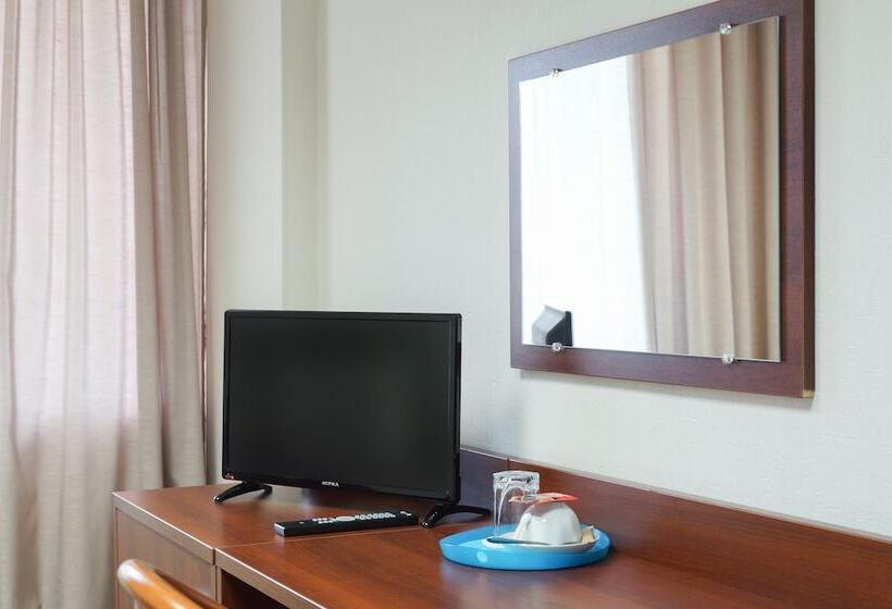اتاق استاندارد یک نفره, City Hotel