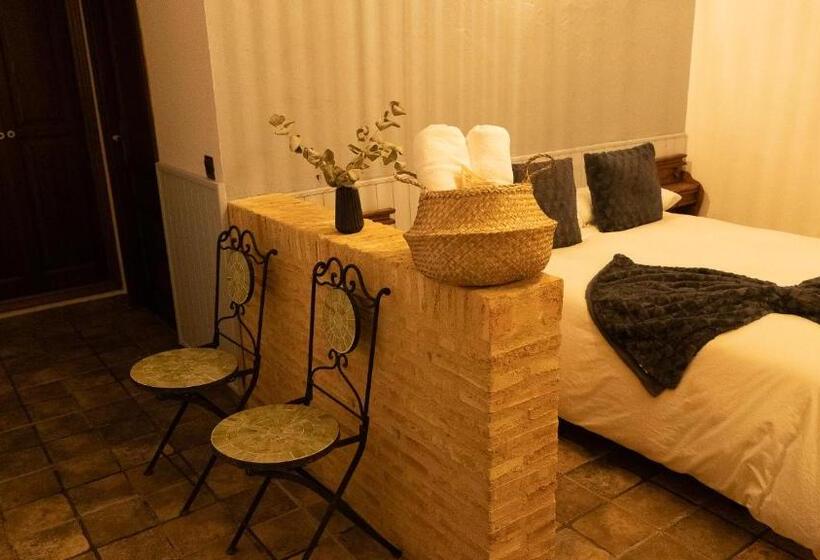 חדר סטנדרט עם ג'קוזי, Hospedería Ballesteros