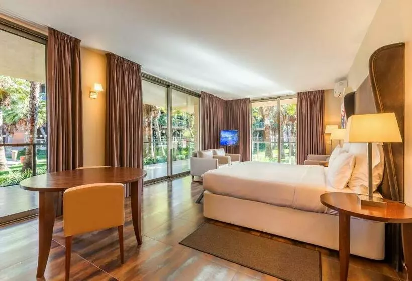 Junior Suite Pool View