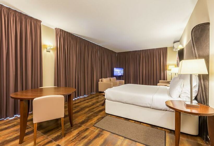 주니어 스위트 풀장 전망, Marriott Residences Salgados Resort, Algarve