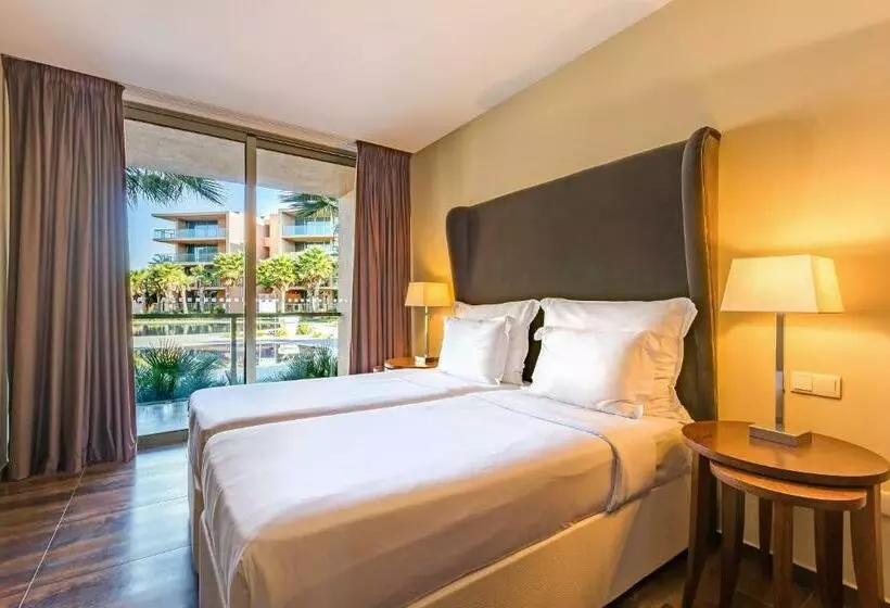Suite Vista Piscina, Marriott Residences Salgados Resort, Algarve