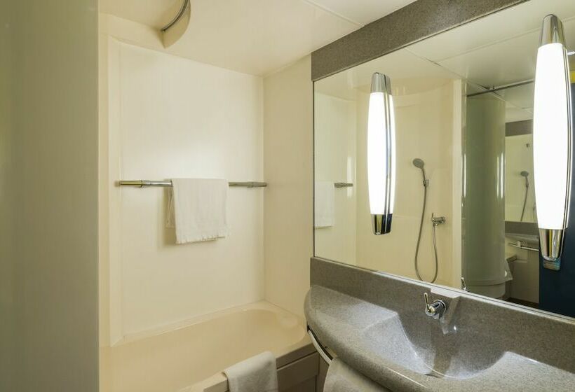 ファミリールーム, Ibis Styles Lyon Bron Eurexpo